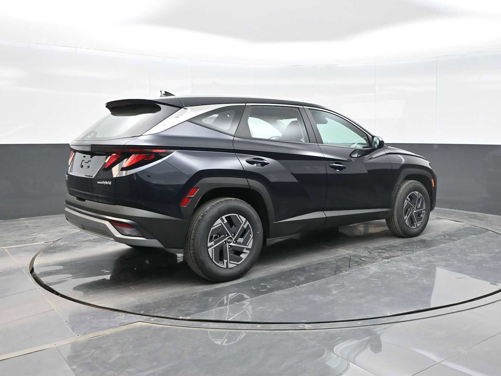 New 2026 Hyundai Tucson Blue SE image 7