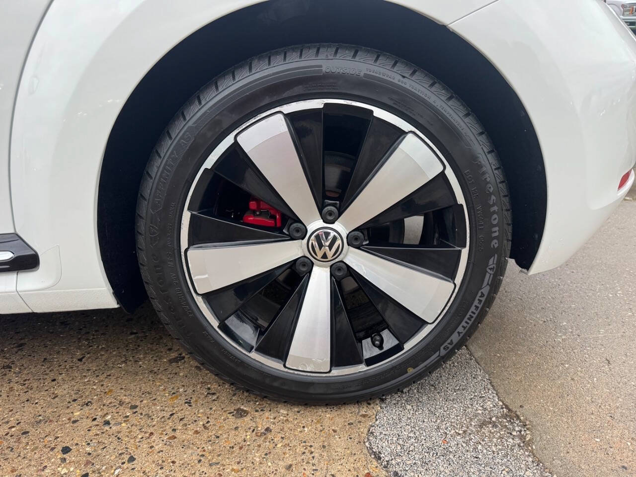 Used 2013 Volkswagen Beetle 2.0T FWD image 9