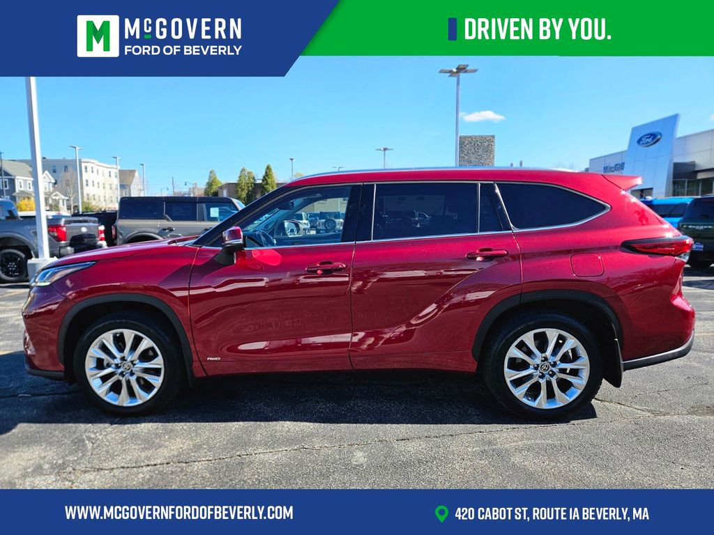 Used 2022 Toyota Highlander Limited AWD/4WD image 3