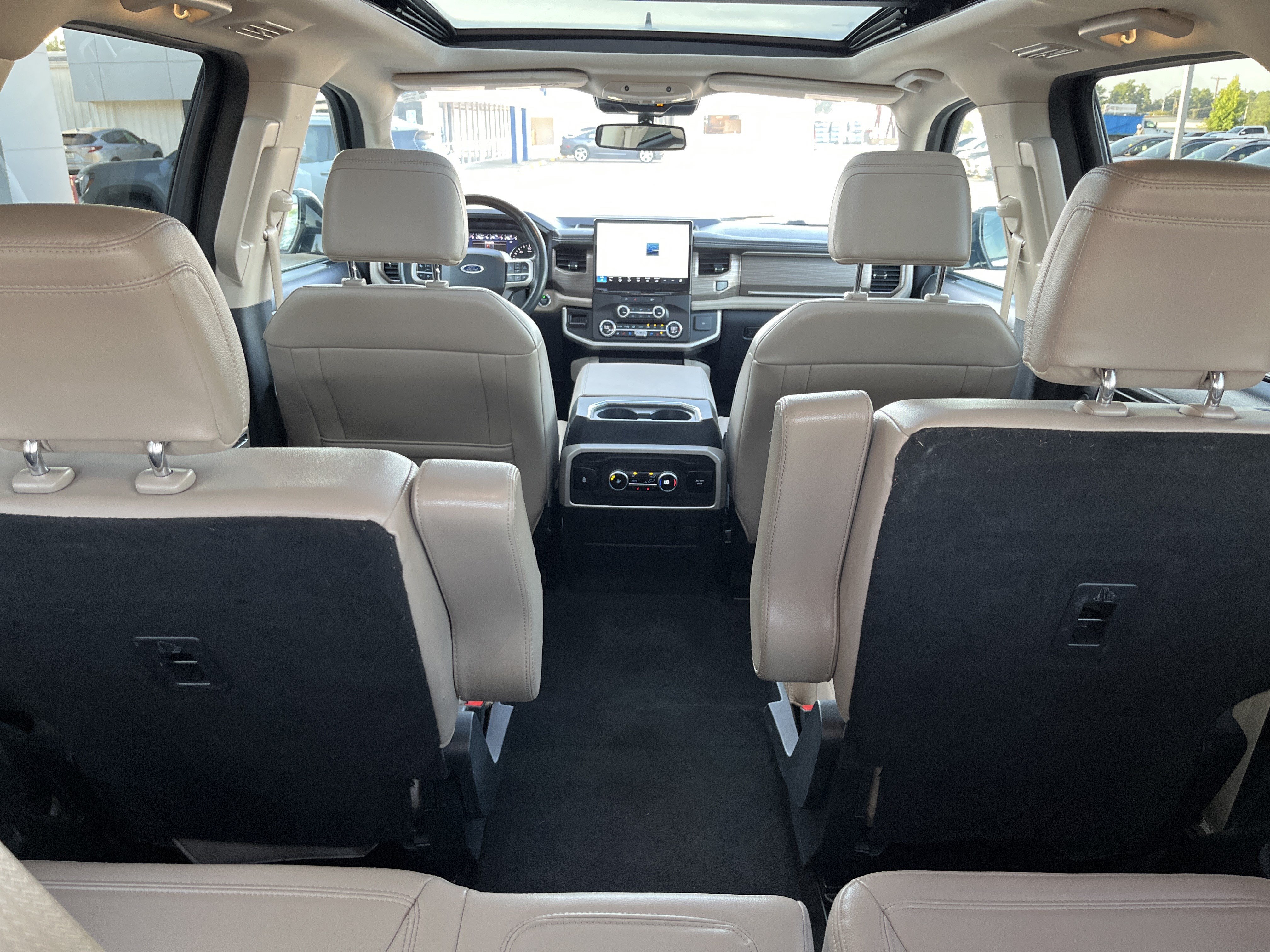 Used 2024 Ford Expedition Limited AWD/4WD image 15