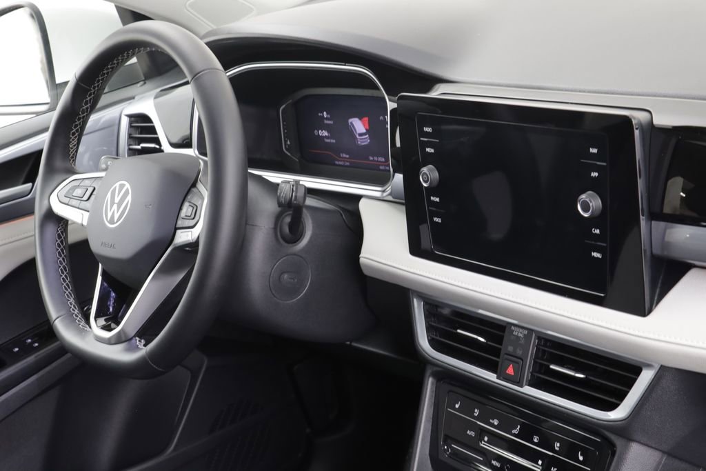 Used 2025 Volkswagen Taos SEL w/ Black Wheel Plus Package AWD/4WD image 22