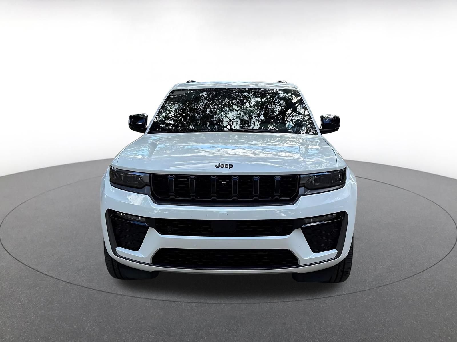 Used 2026 Jeep Grand Cherokee Limited AWD/4WD image 2
