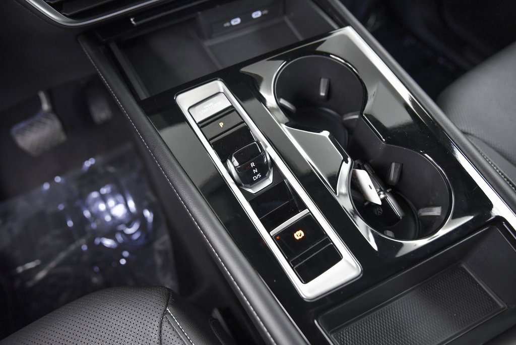 Used 2024 Volkswagen Atlas SE image 23