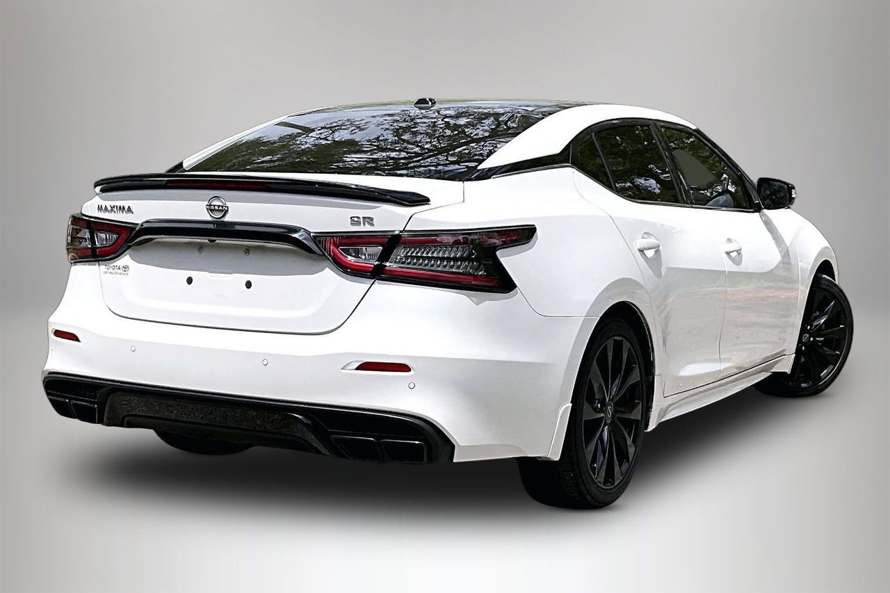 Used 2023 Nissan Maxima SR w/ Sport Mat Group FWD image 5