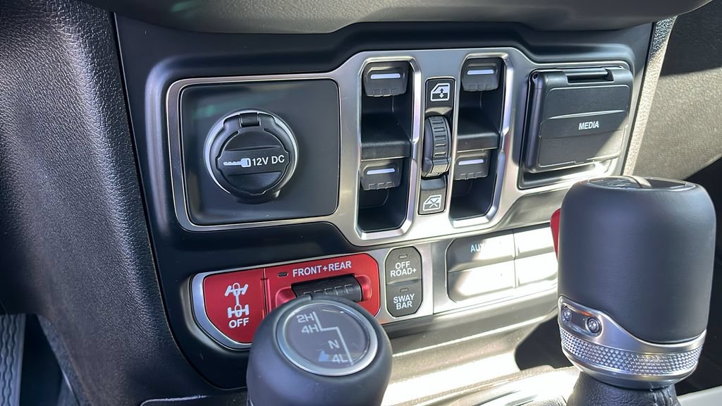 New 2026 Jeep Gladiator Rubicon w/ Safety Group AWD/4WD image 16