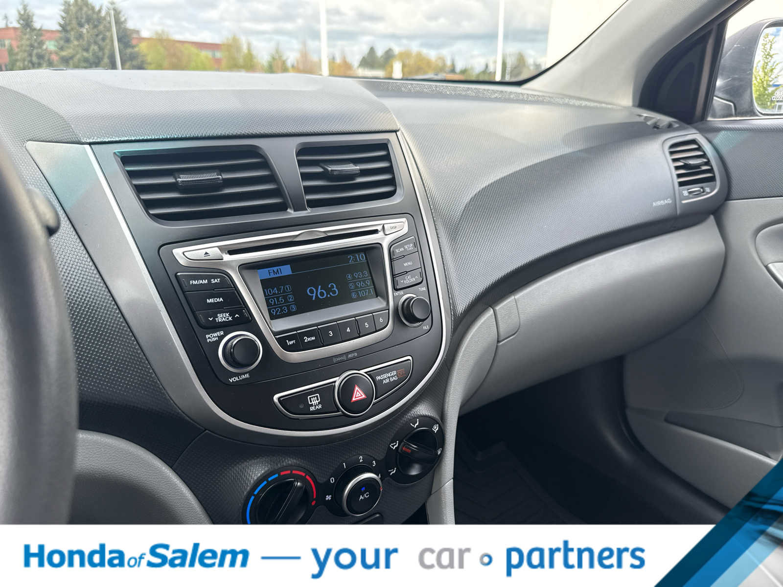 Used 2017 Hyundai Accent SE image 16