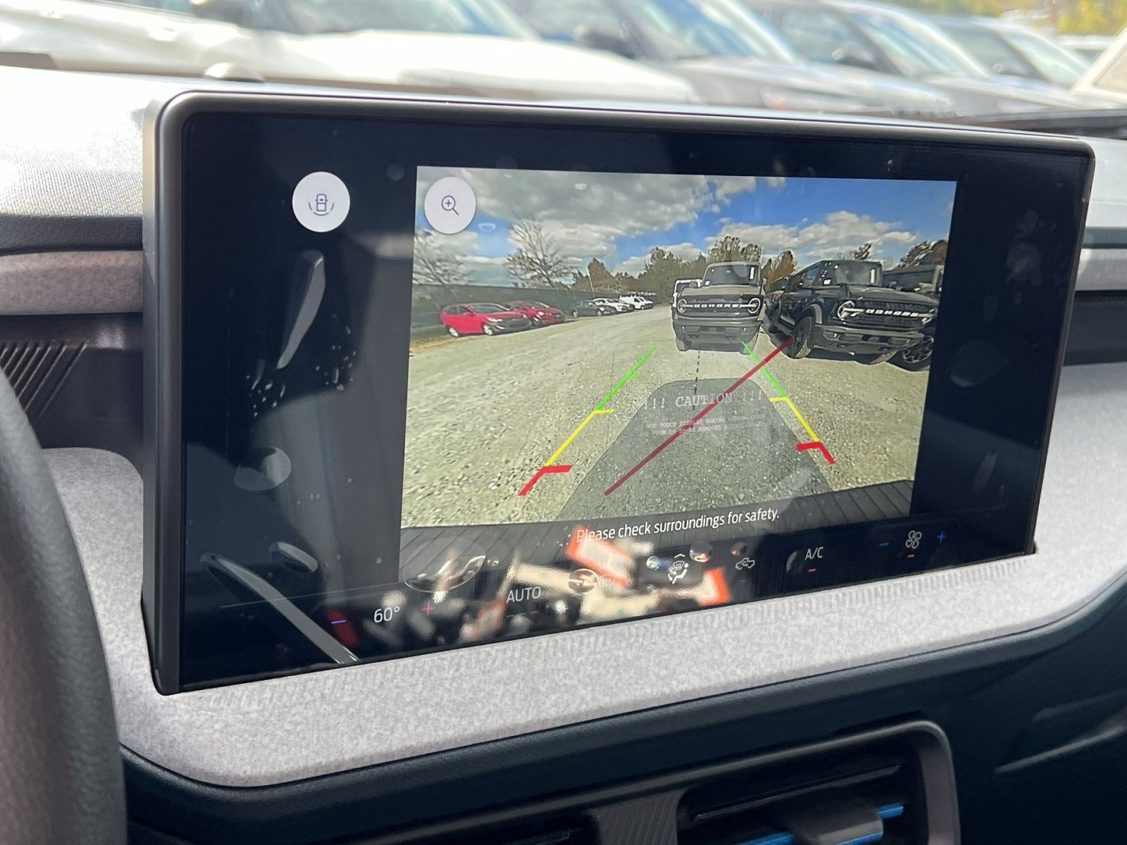 New 2025 Ford Maverick XLT image 19