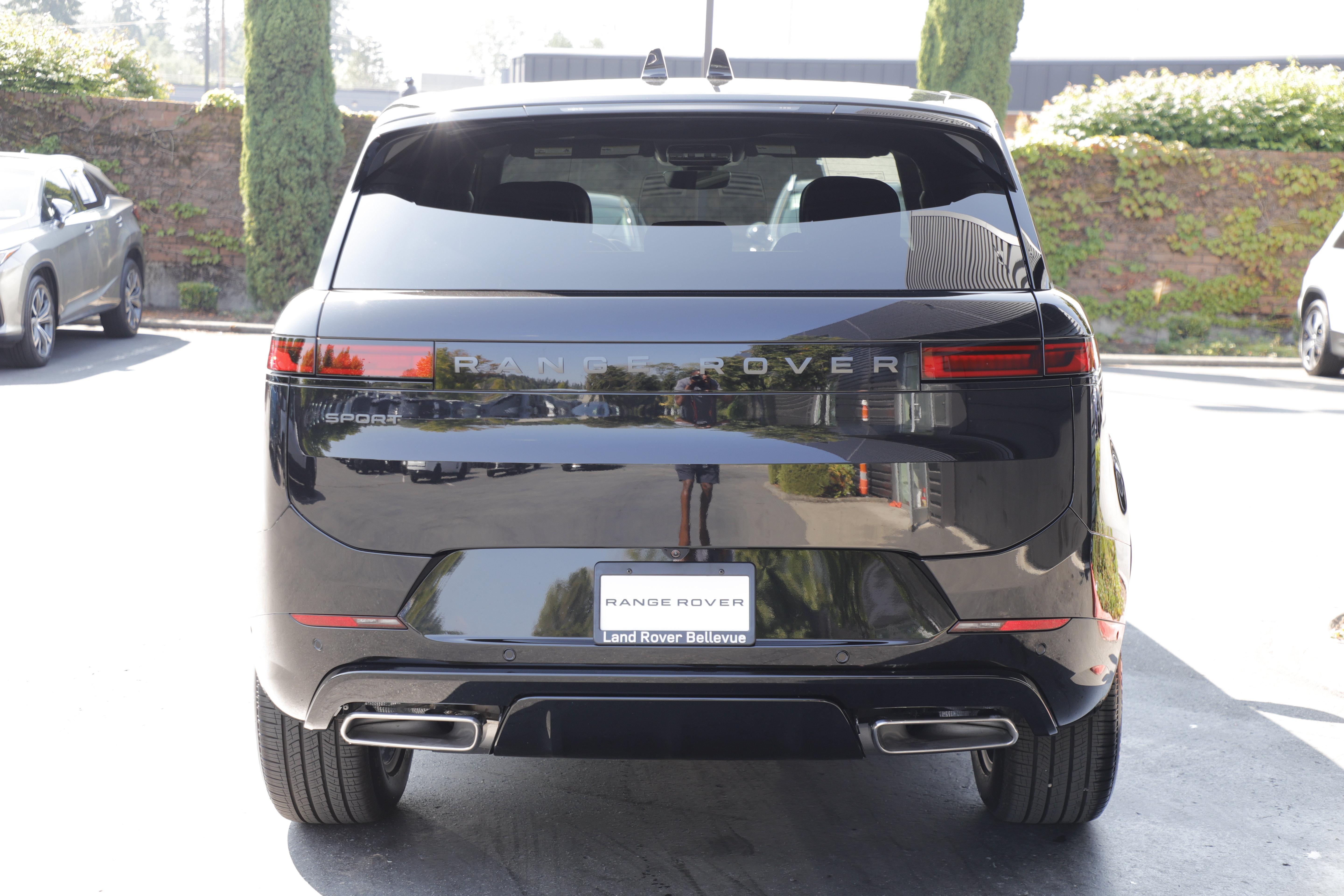 New 2026 Land Rover Range Rover Sport Dynamic SE AWD/4WD image 5