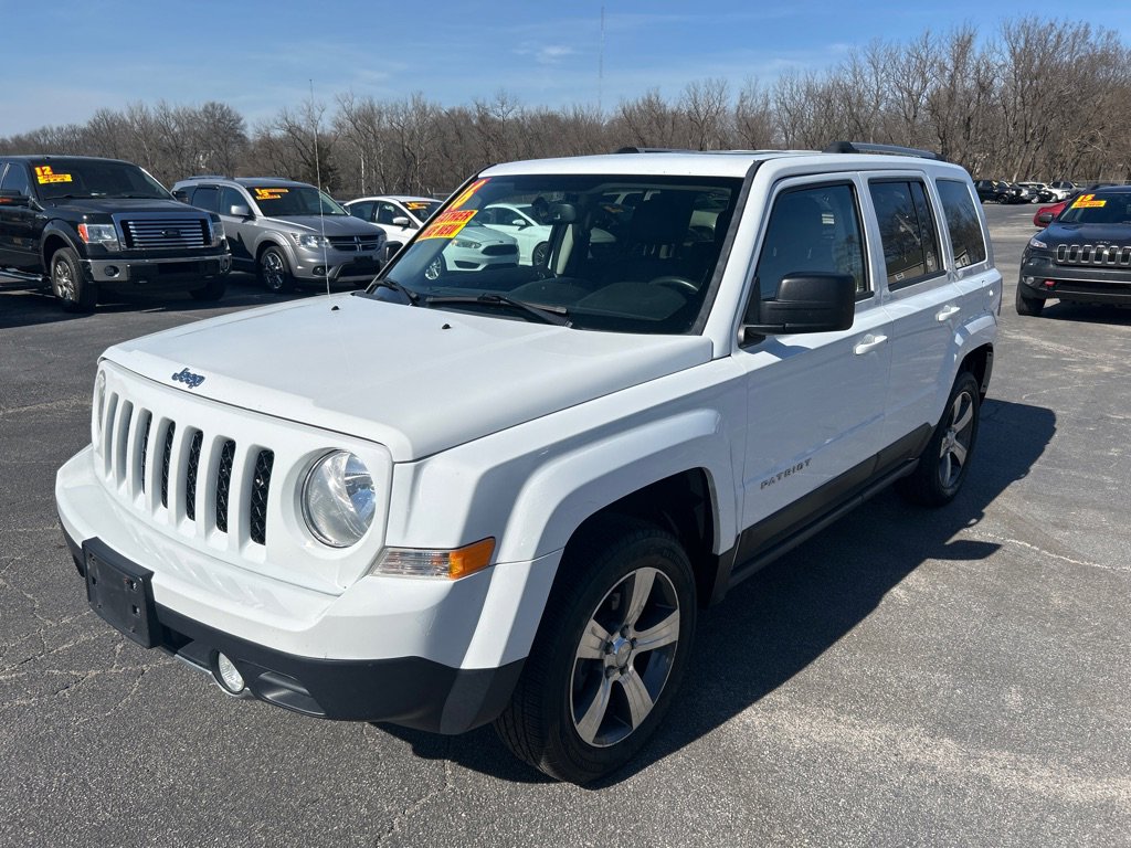 Used 2016 Jeep Patriot High Altitude image 2