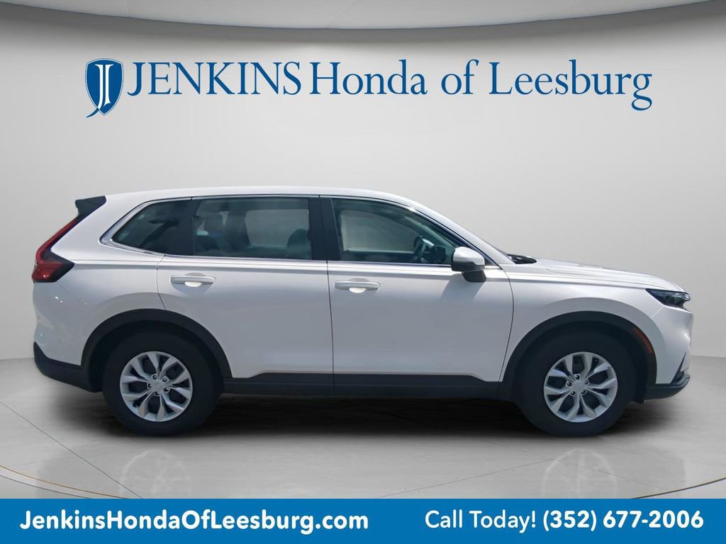 Used 2023 Honda CR-V LX image 3