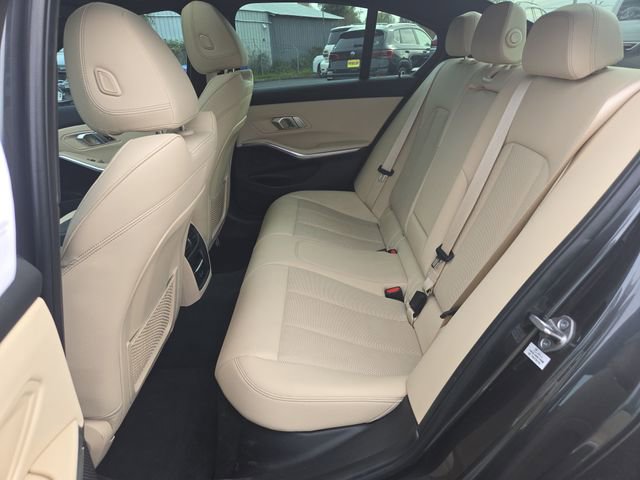 Used 2022 BMW M340i xDrive image 11