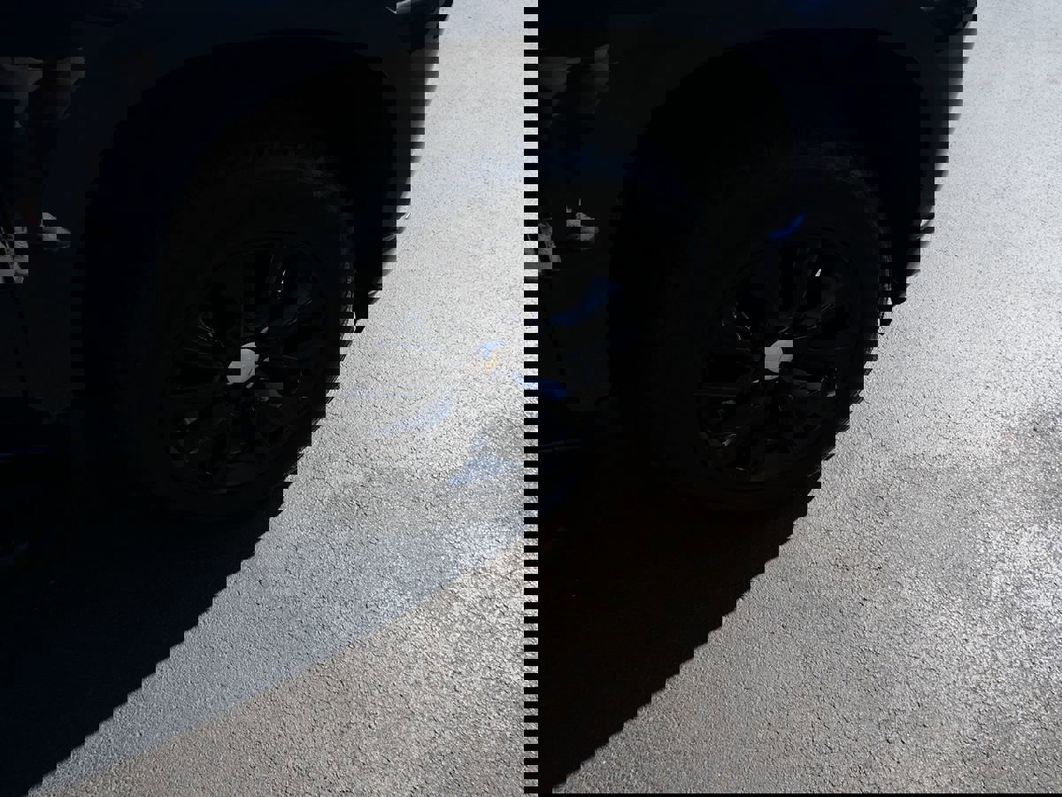 Used 2020 Chevrolet Silverado 1500 Custom w/ Custom Value Package image 30