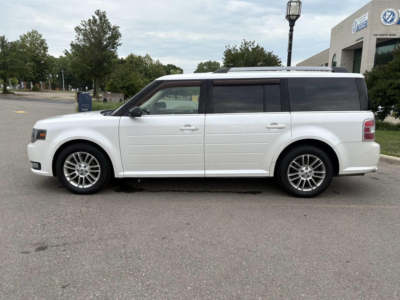 Used 2013 Ford Flex SEL w/ Class III Trailer Tow Pkg image 20