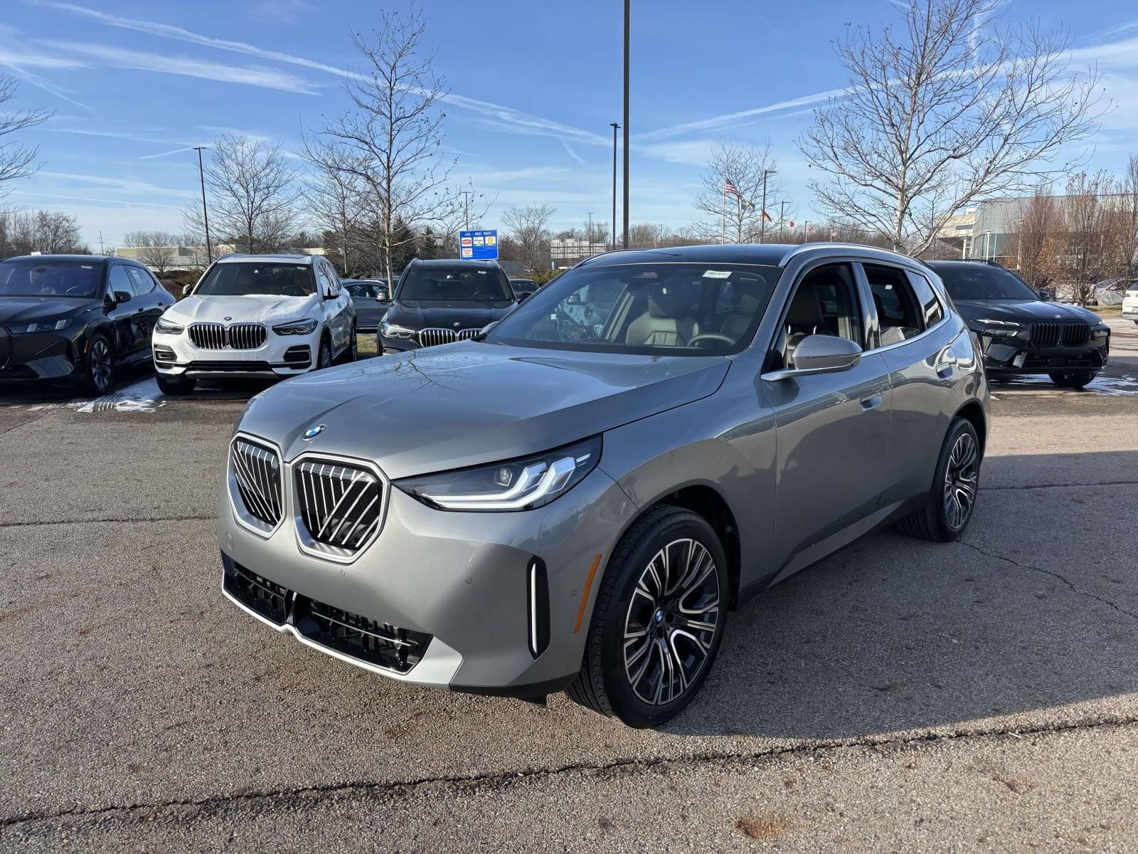 New 2026 BMW X3 xDrive30i w/ Premium Package AWD/4WD image 3