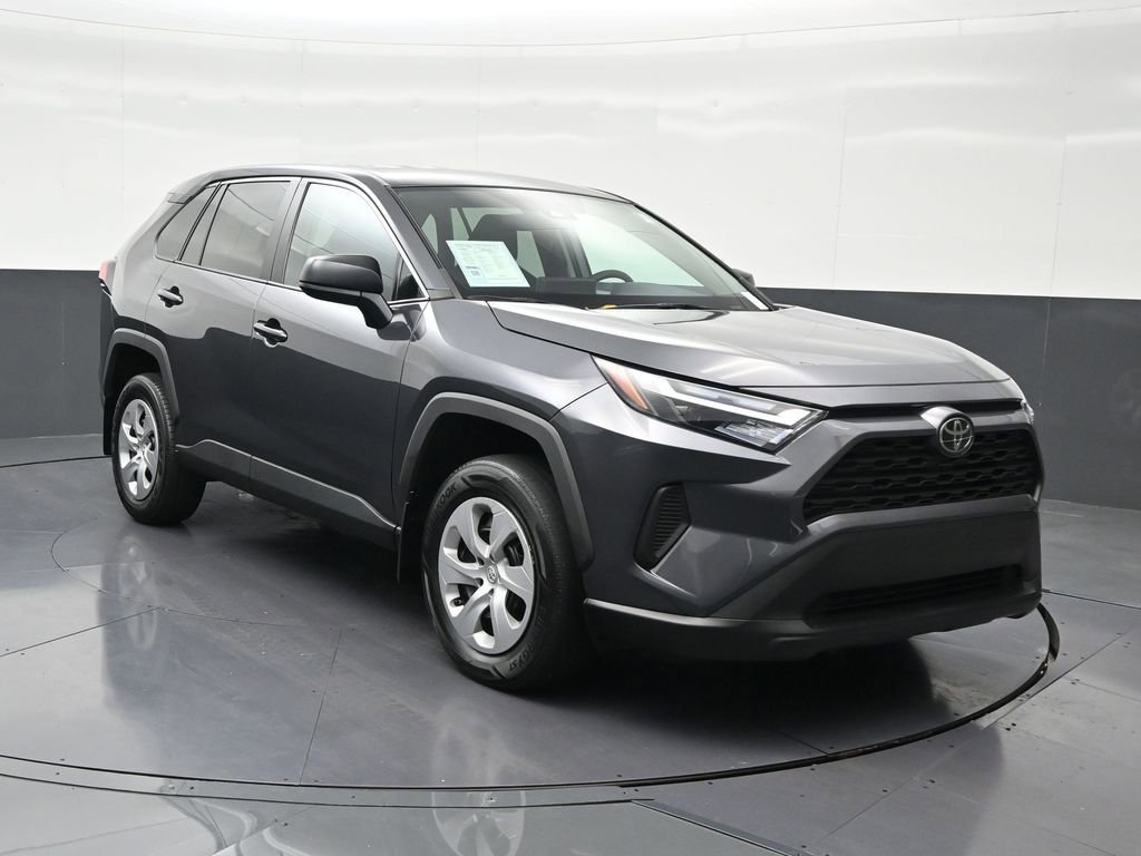 Used 2024 Toyota RAV4 LE image 8