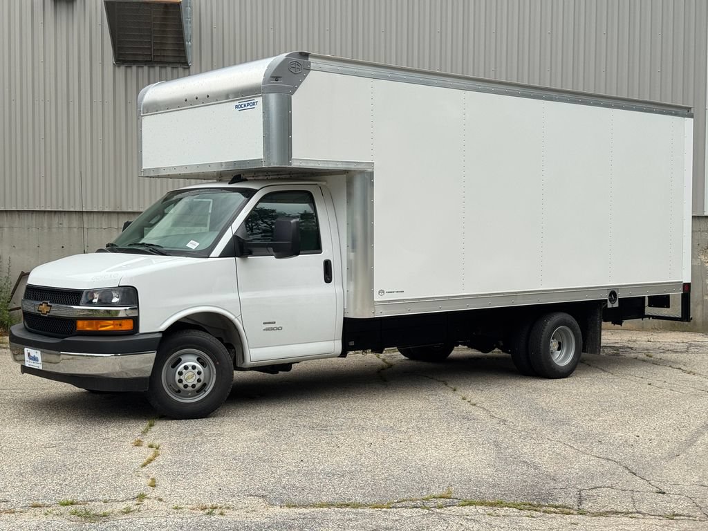 New 2026 Chevrolet Express 4500 w/ Power Convenience Package RWD image 2