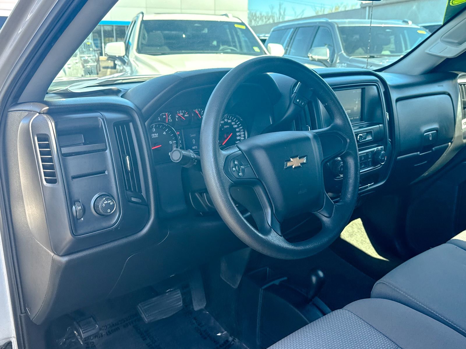 Used 2018 Chevrolet Silverado 1500 Custom w/ Custom Value Package image 15