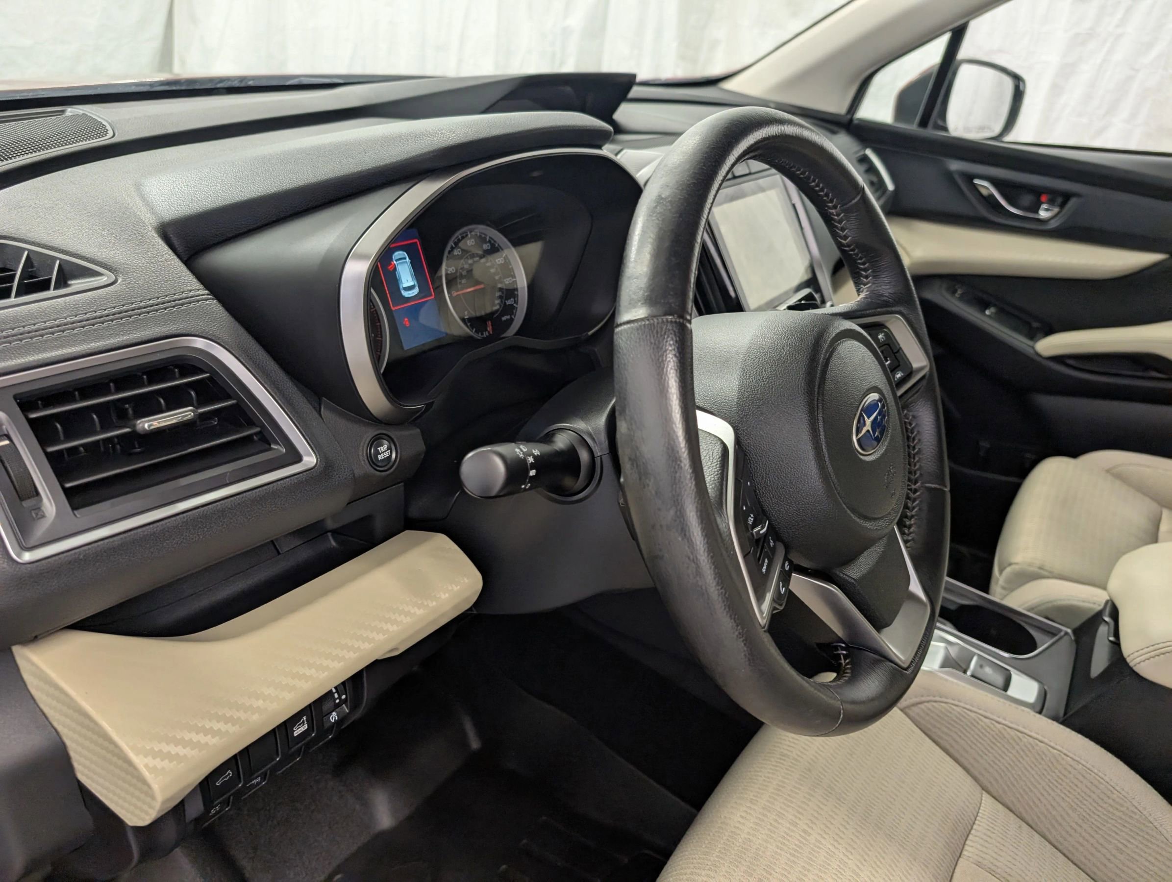 Used 2019 Subaru Ascent Premium image 16