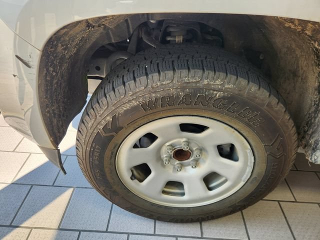 Used 2021 Chevrolet Colorado W/T w/ WT Convenience Package RWD image 9