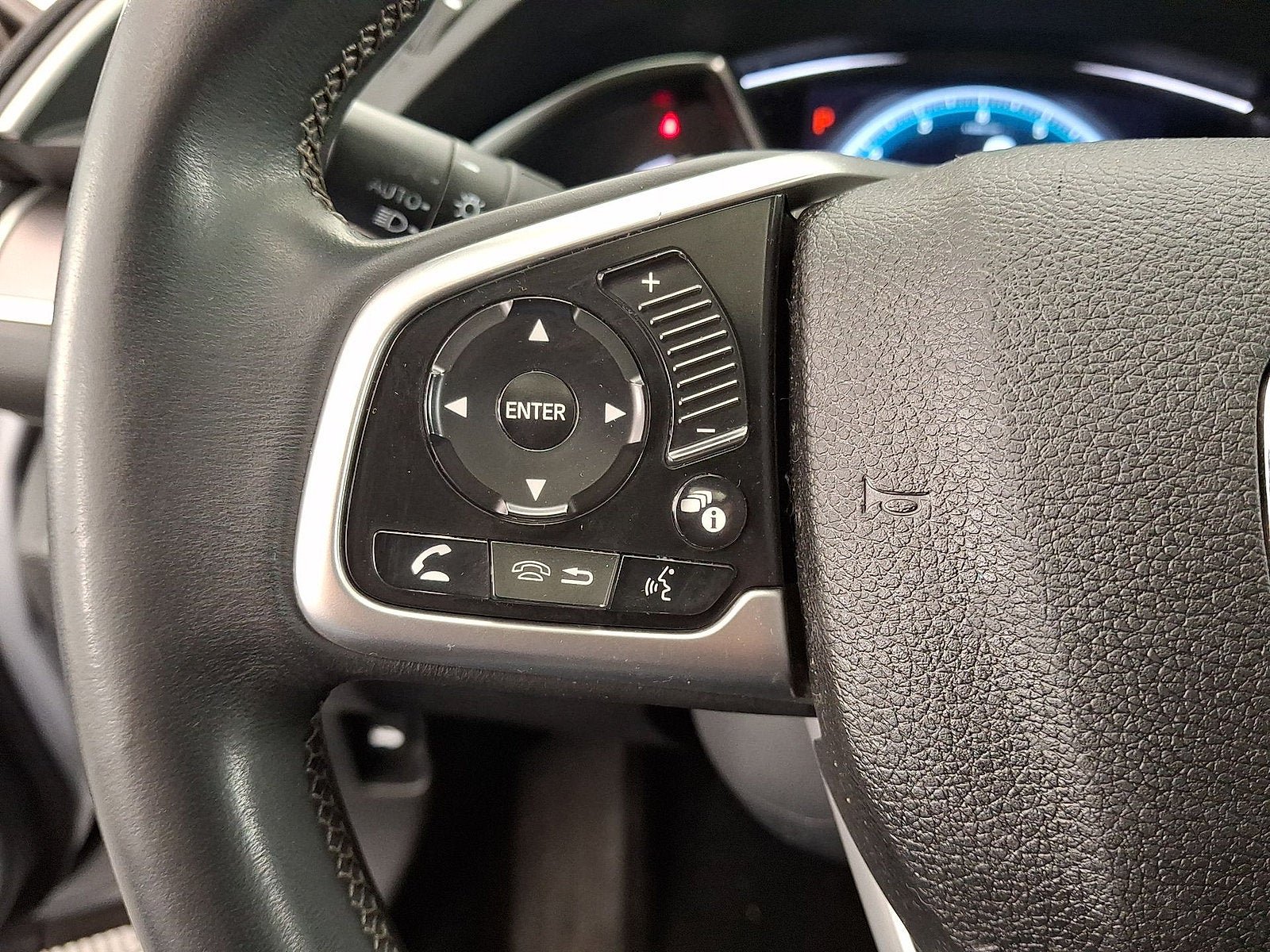 Used 2016 Honda Civic EX-L image 9