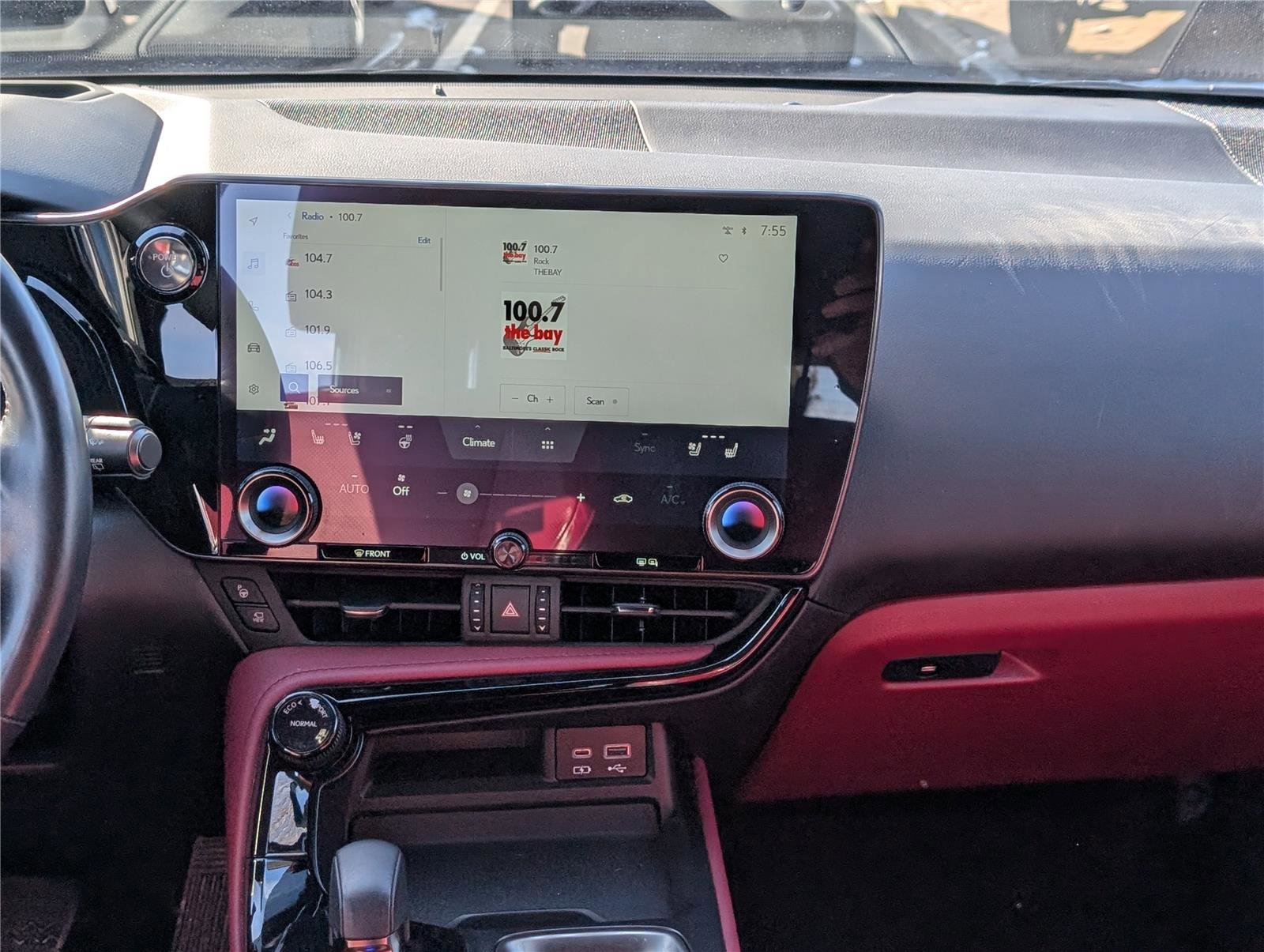 Used 2024 Lexus NX 450h+ AWD w/ Luxury Package image 18