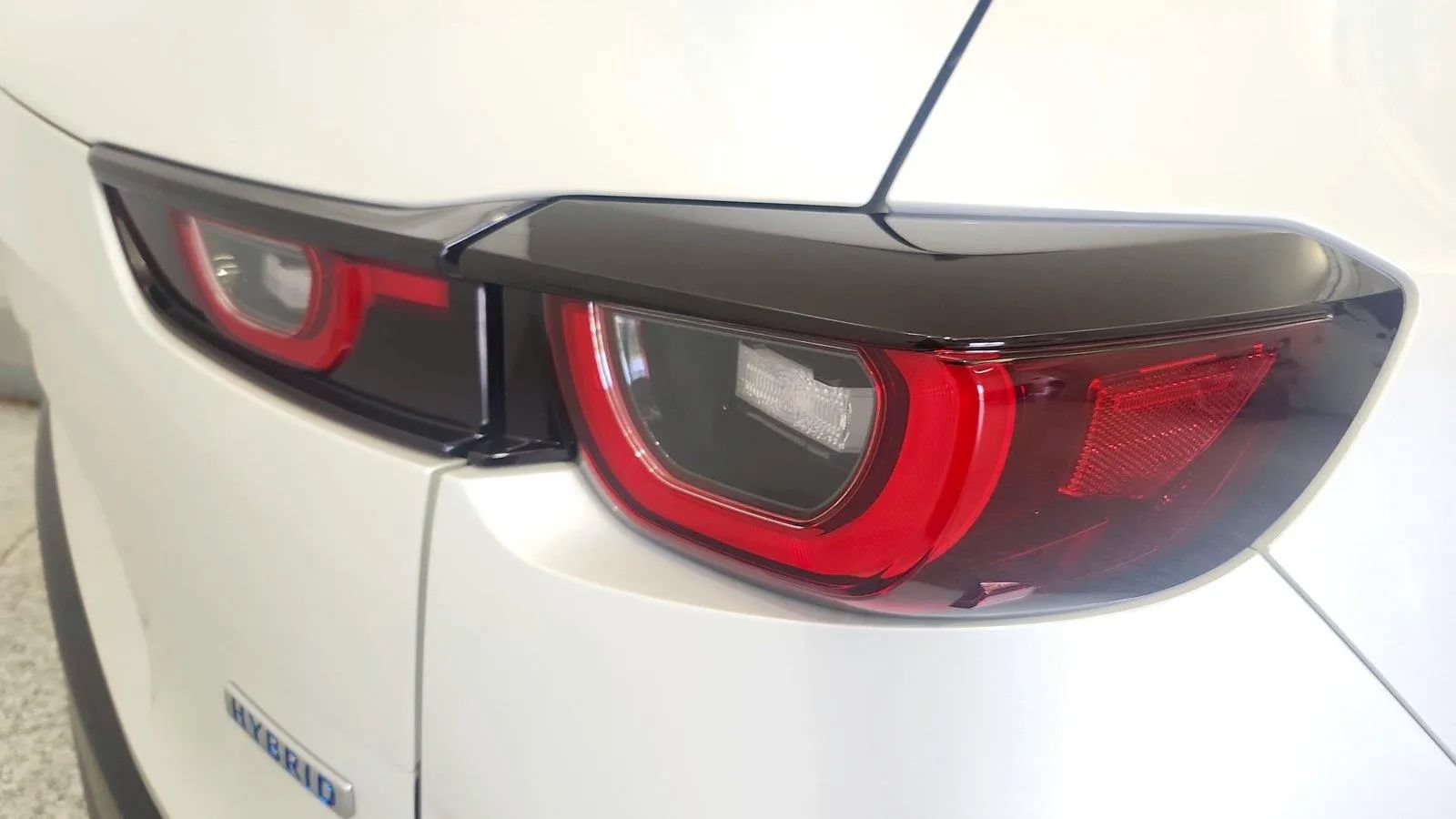 Used 2025 MAZDA CX-50 AWD 2.5 Hybrid w/ Premium Pkg image 33