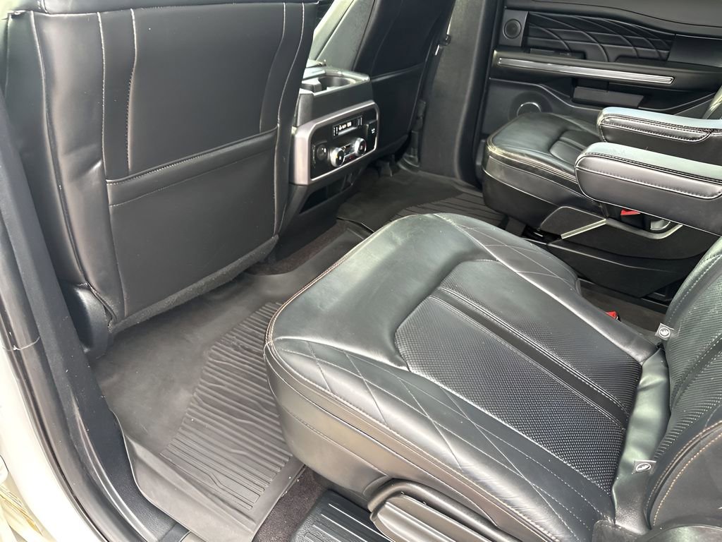 Used 2021 Ford Expedition Platinum image 19
