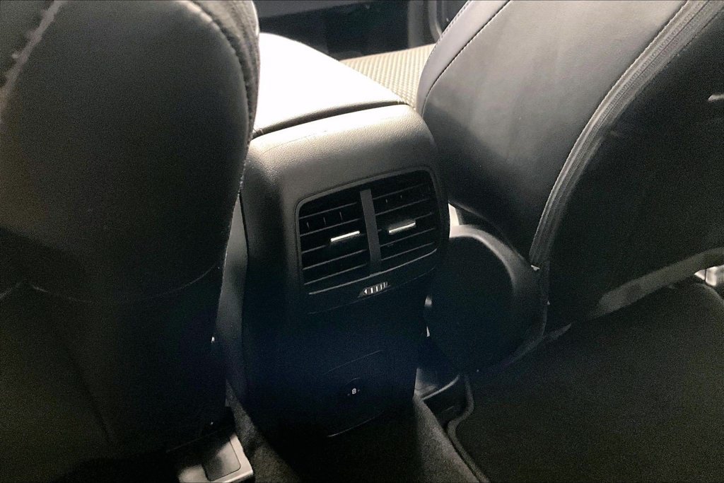 Certified 2023 Ford Escape SE FWD image 33