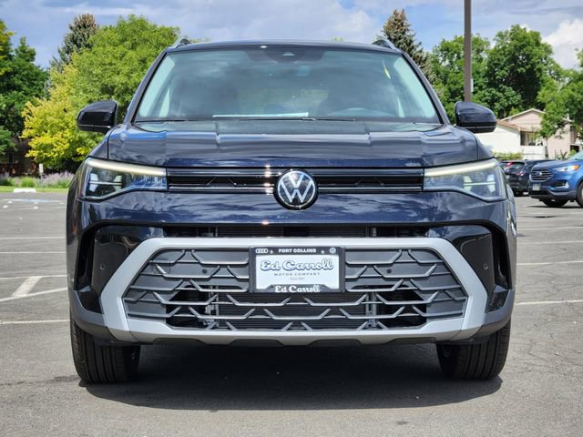 New 2025 Volkswagen Taos SE image 28