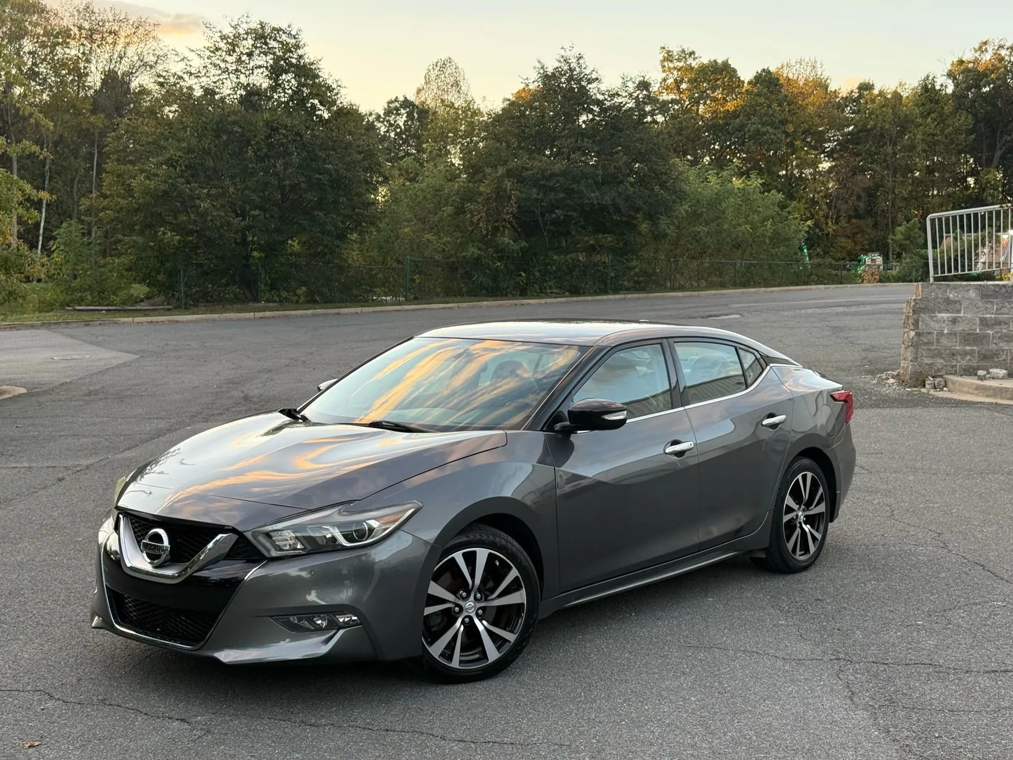 Used 2017 Nissan Maxima 3.5 SV image 1