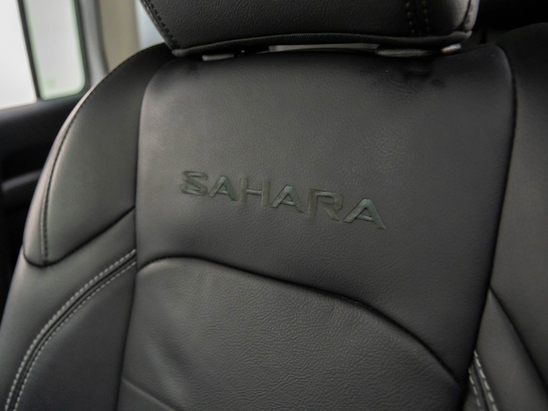 Used 2022 Jeep Wrangler Unlimited Sahara w/ Cold Weather Group image 15