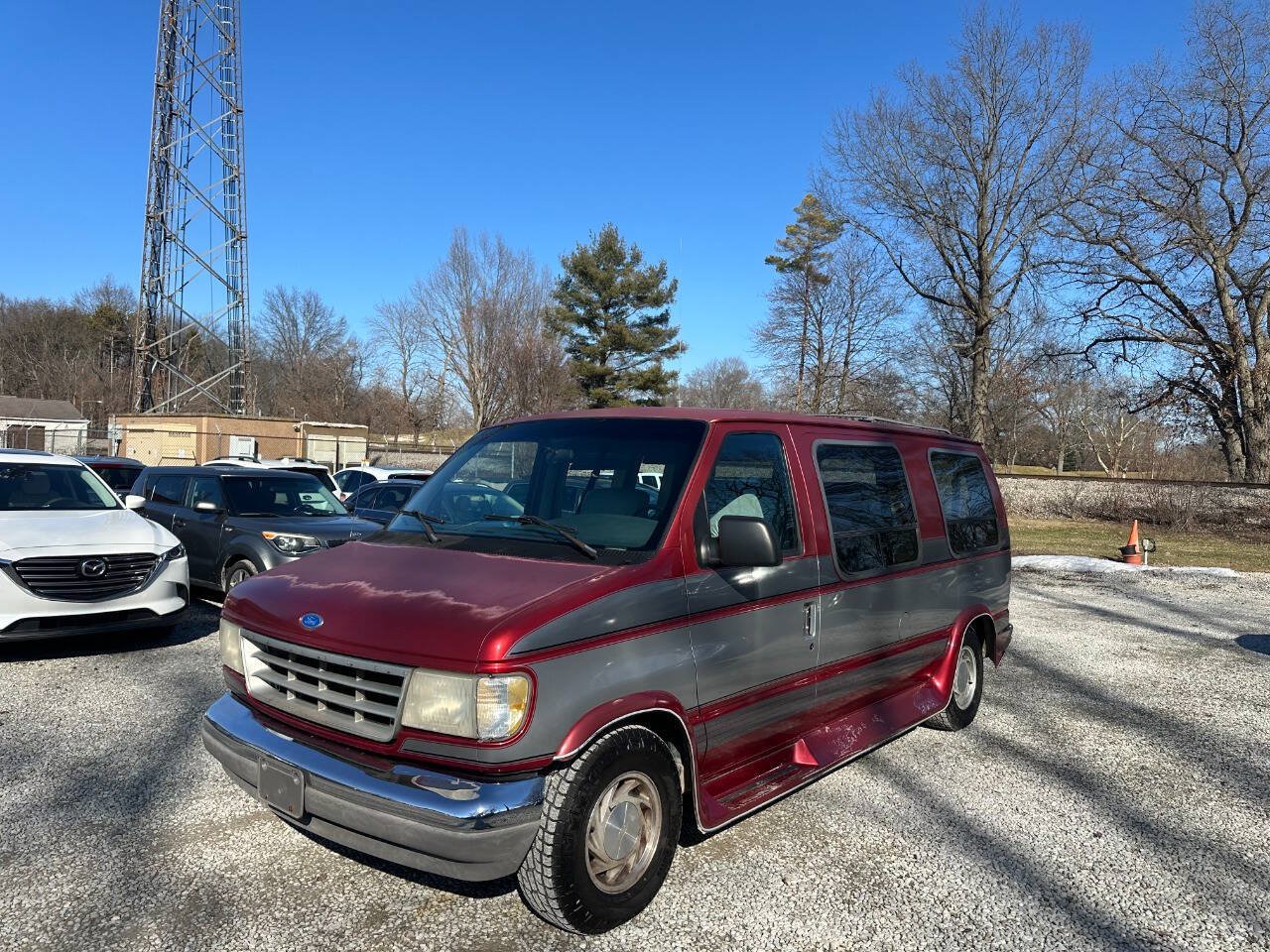 Used 1996 Ford E-150 and Econoline 150 RWD image 1