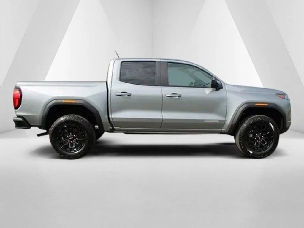 New 2026 GMC Canyon Elevation w/ Convenience Package image 8