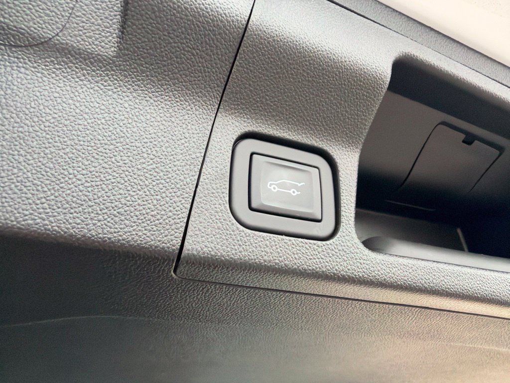 Certified 2023 GMC Acadia SLE w/ Driver Convenience Package FWD image 45