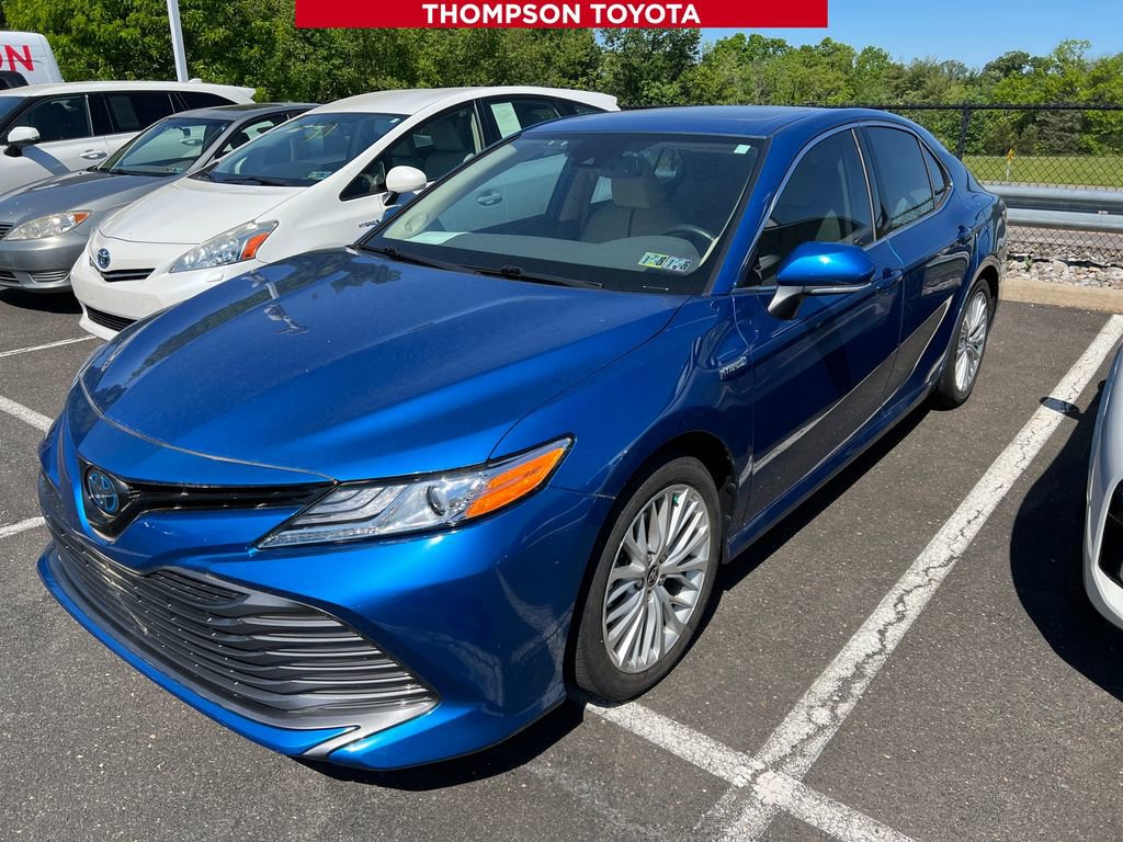 Used 2020 Toyota Camry XLE w/ Sunroof Package