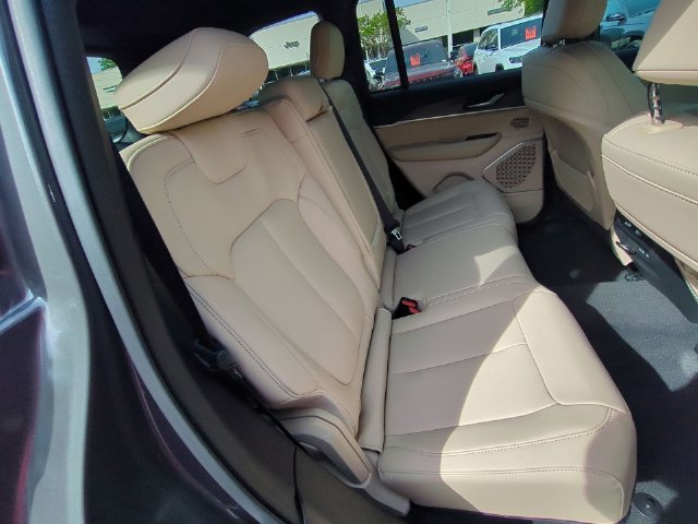 New 2026 Jeep Grand Cherokee Limited w/ Limited Altitude Package AWD/4WD image 37