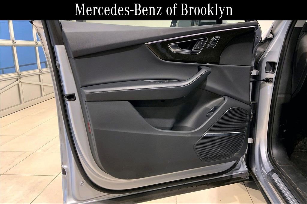 Used 2022 Audi Q7 3.0T Prestige AWD/4WD image 22