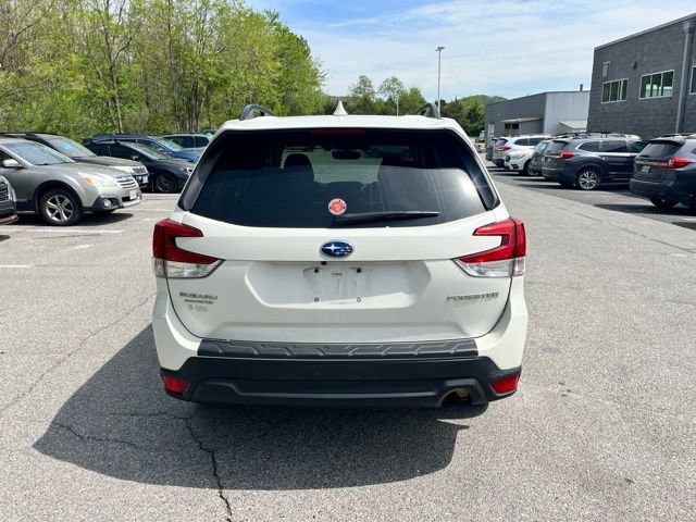 Used 2020 Subaru Forester Premium image 6