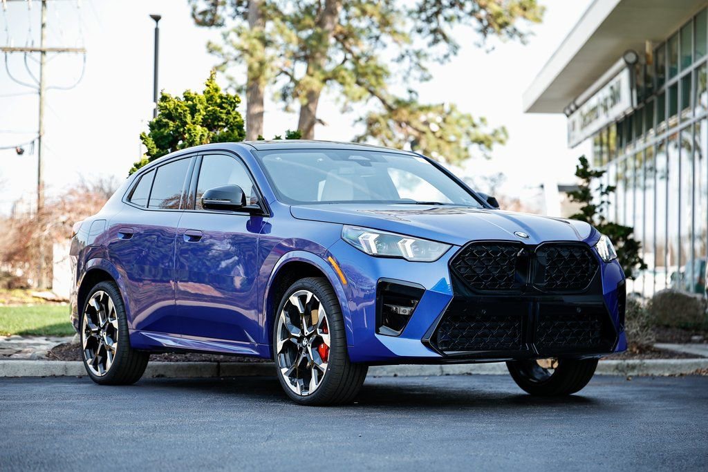 New 2026 BMW X2 xDrive28i w/ Technology Package AWD/4WD image 1