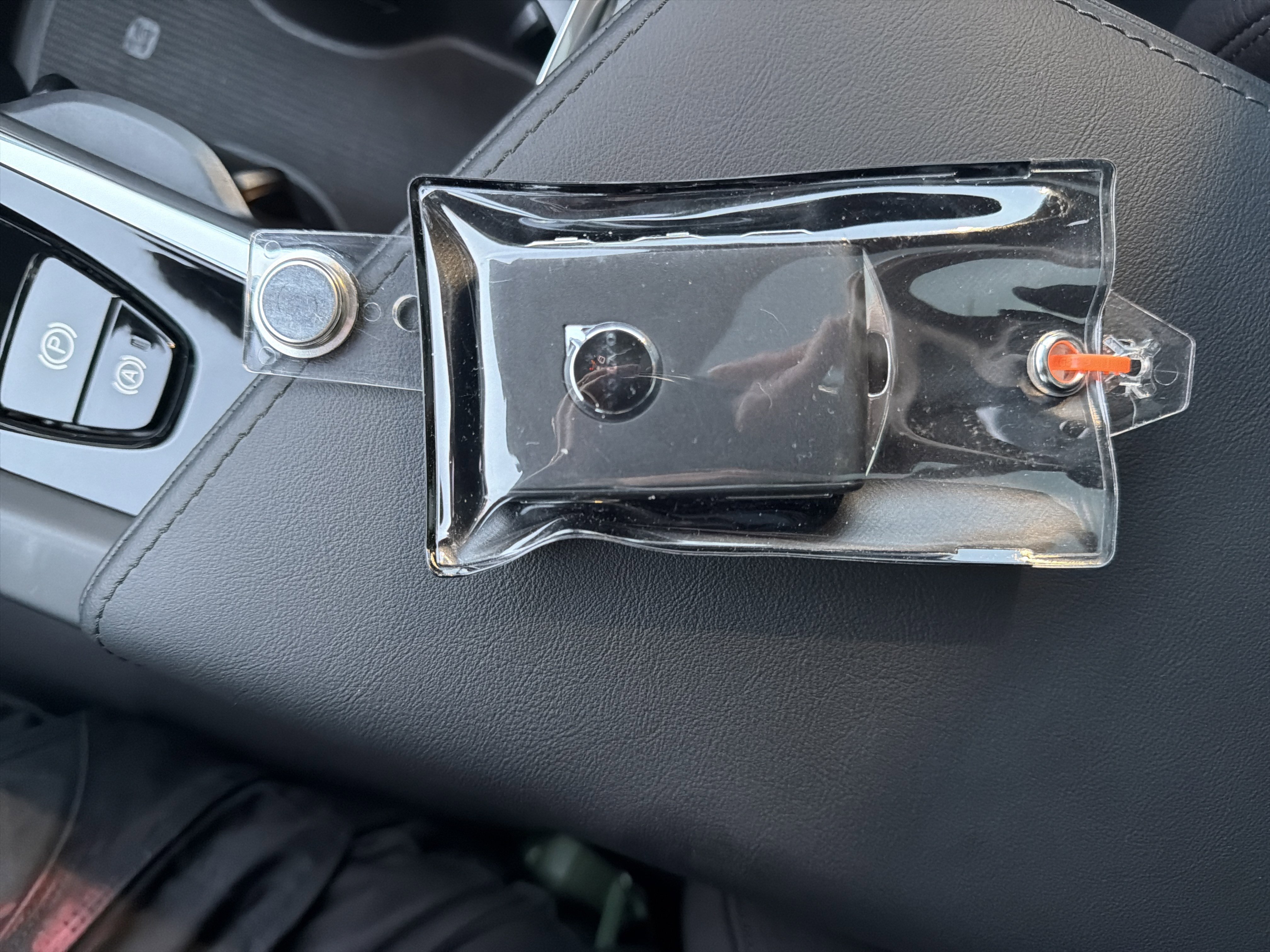 Certified 2025 Volvo XC60 B5 Plus image 38