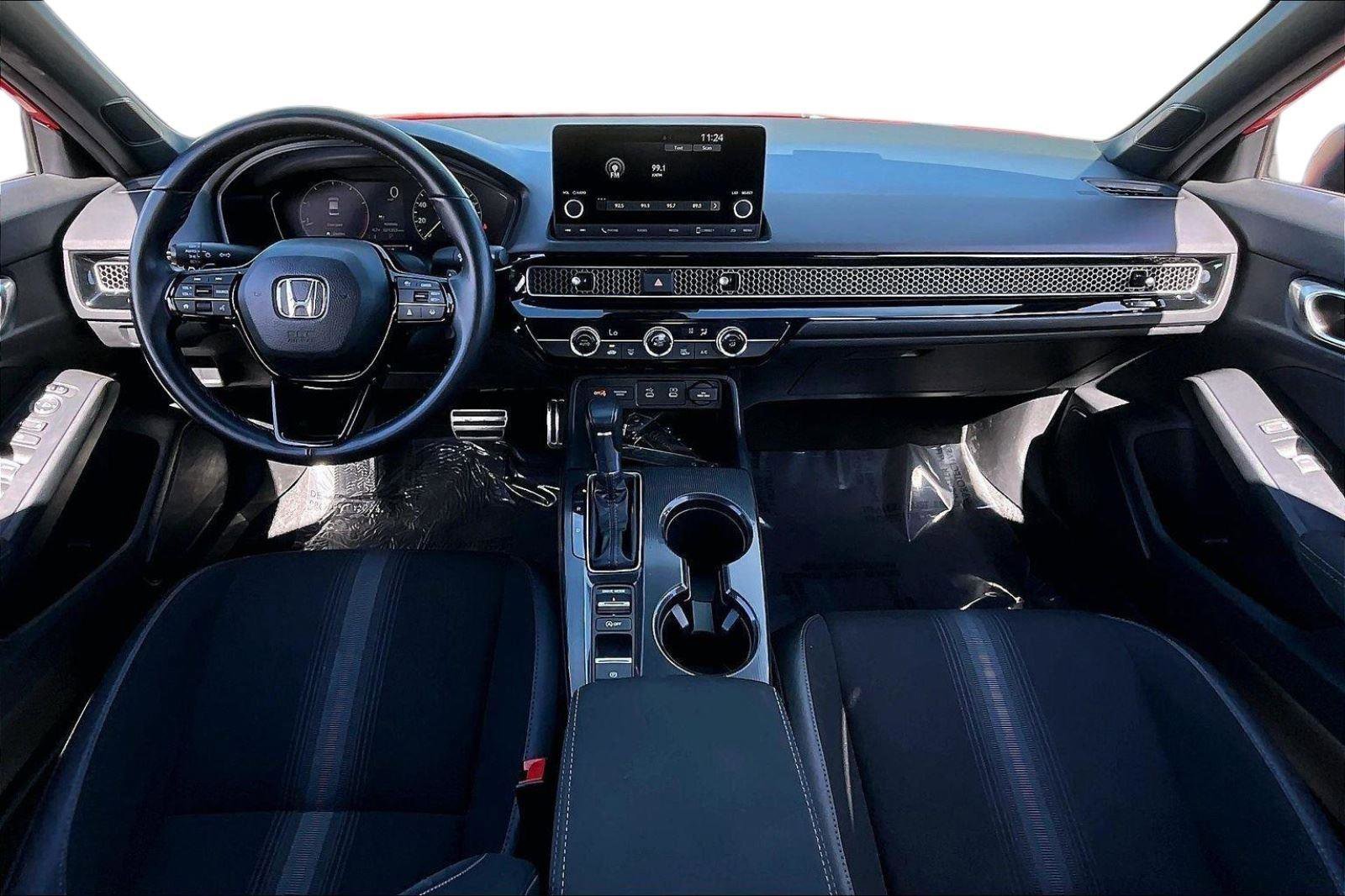 Used 2025 Honda Civic Sport image 14