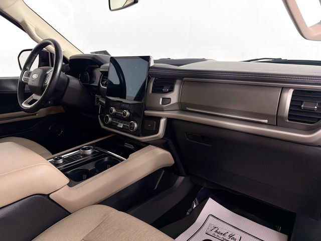 Used 2023 Ford Expedition XLT AWD/4WD image 32