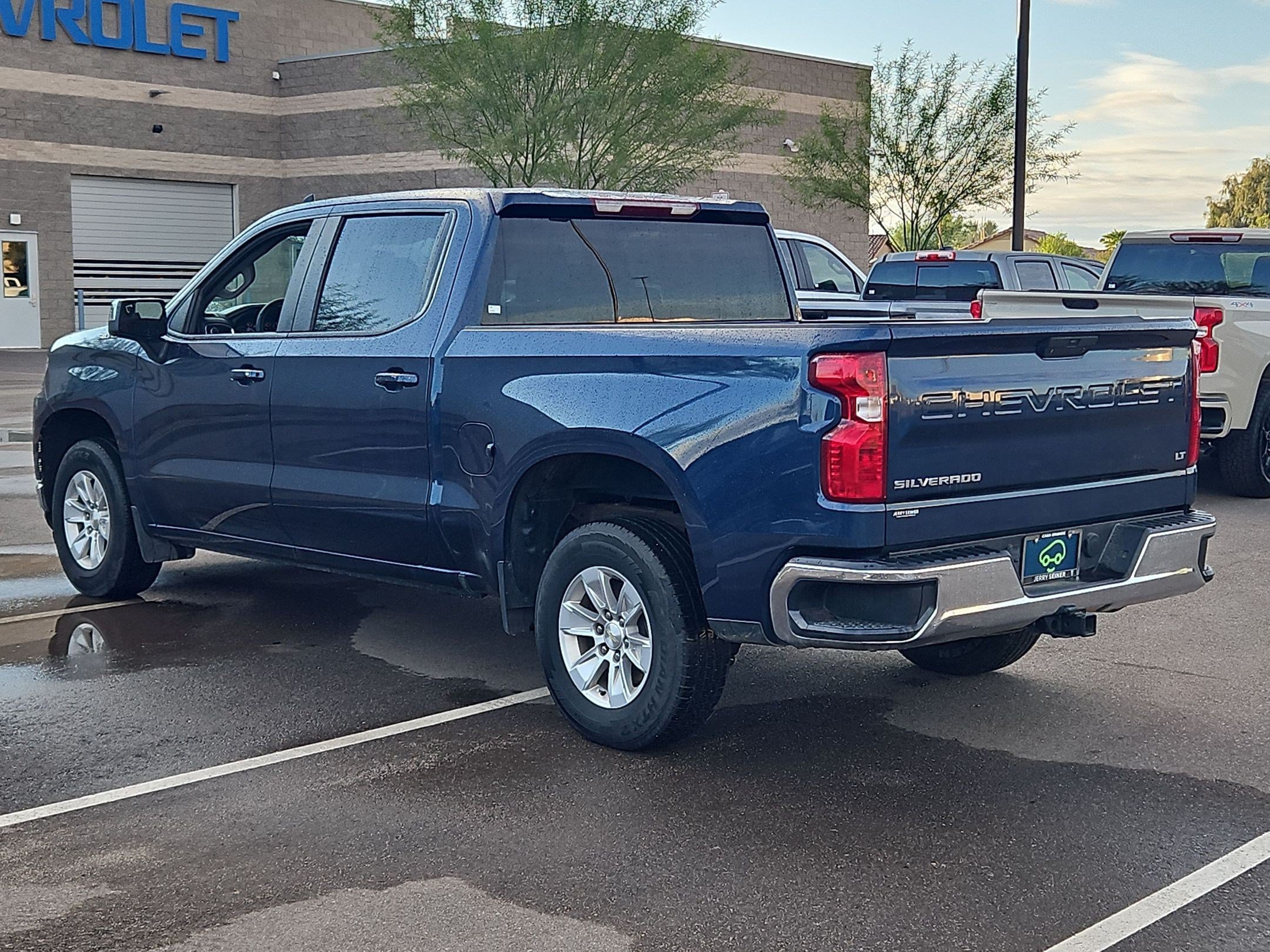 Certified 2022 Chevrolet Silverado 1500 LT RWD image 3