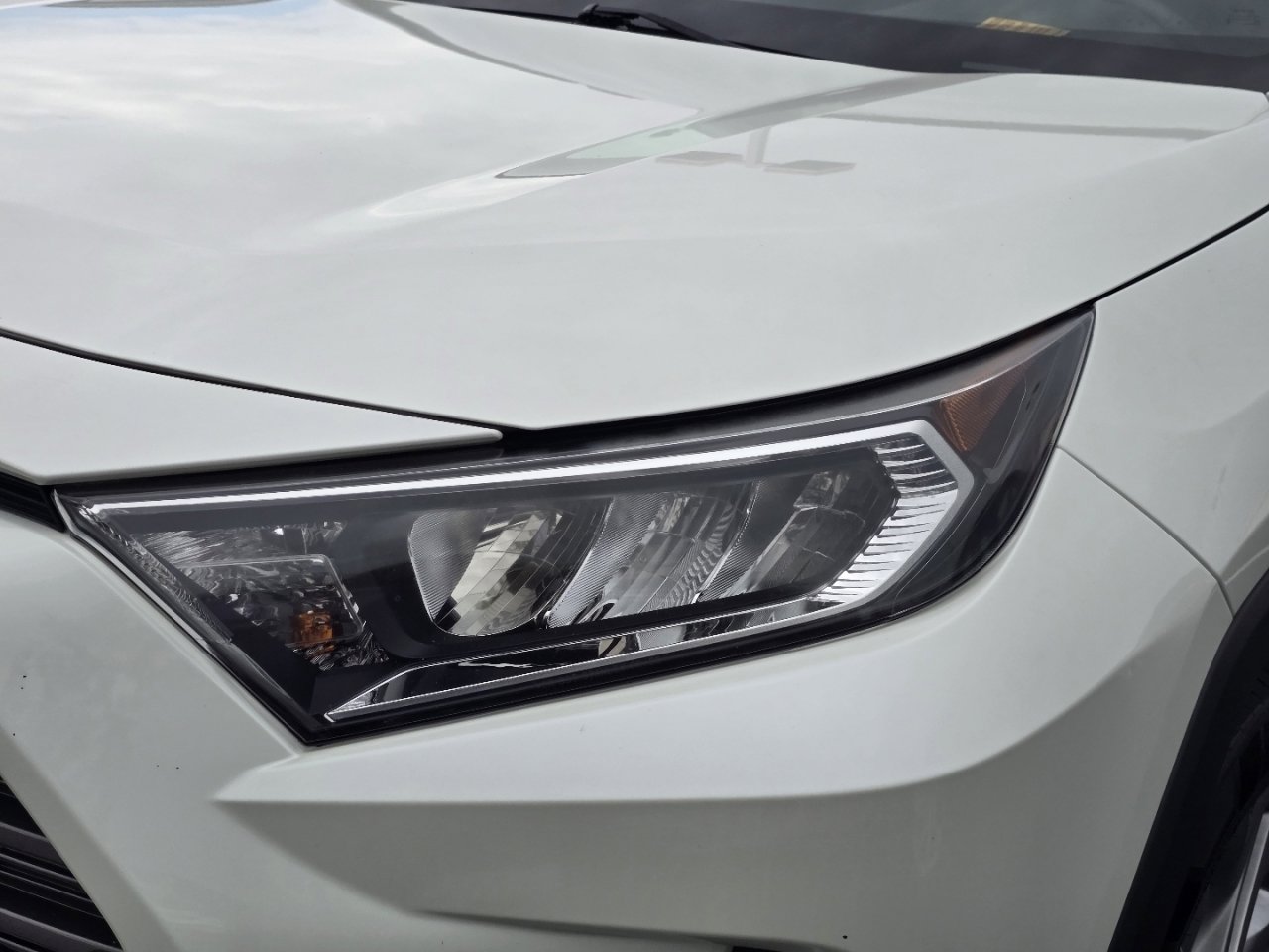 Used 2019 Toyota RAV4 Limited w/ All Weather Liner Package AWD/4WD image 21