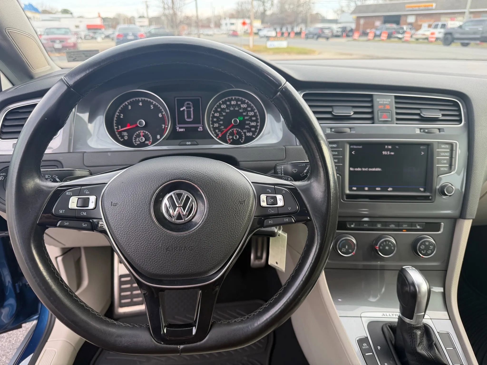 Used 2017 Volkswagen Golf Alltrack S AWD/4WD image 25