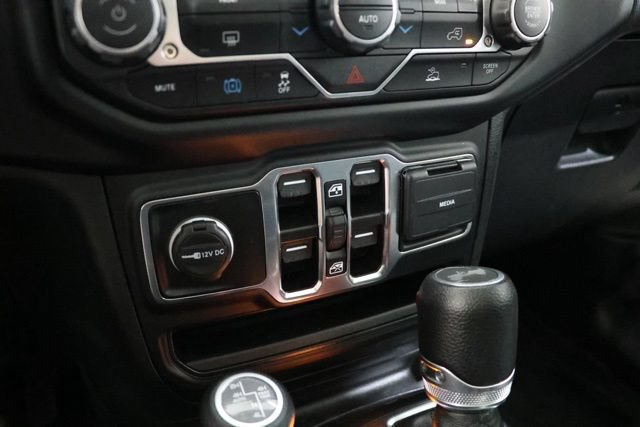 Used 2023 Jeep Wrangler Unlimited w/ 8.4" Radio Group AWD/4WD image 33