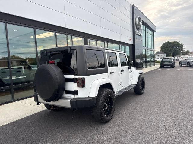 Used 2017 Jeep Wrangler Unlimited Sahara w/ Connectivity Group AWD/4WD image 3