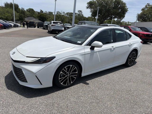 Certified 2025 Toyota Camry XLE FWD image 5