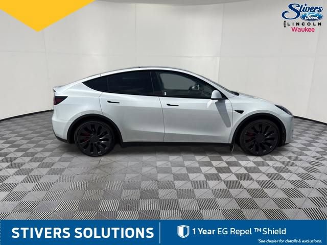 Used 2023 Tesla Model Y Performance image 3