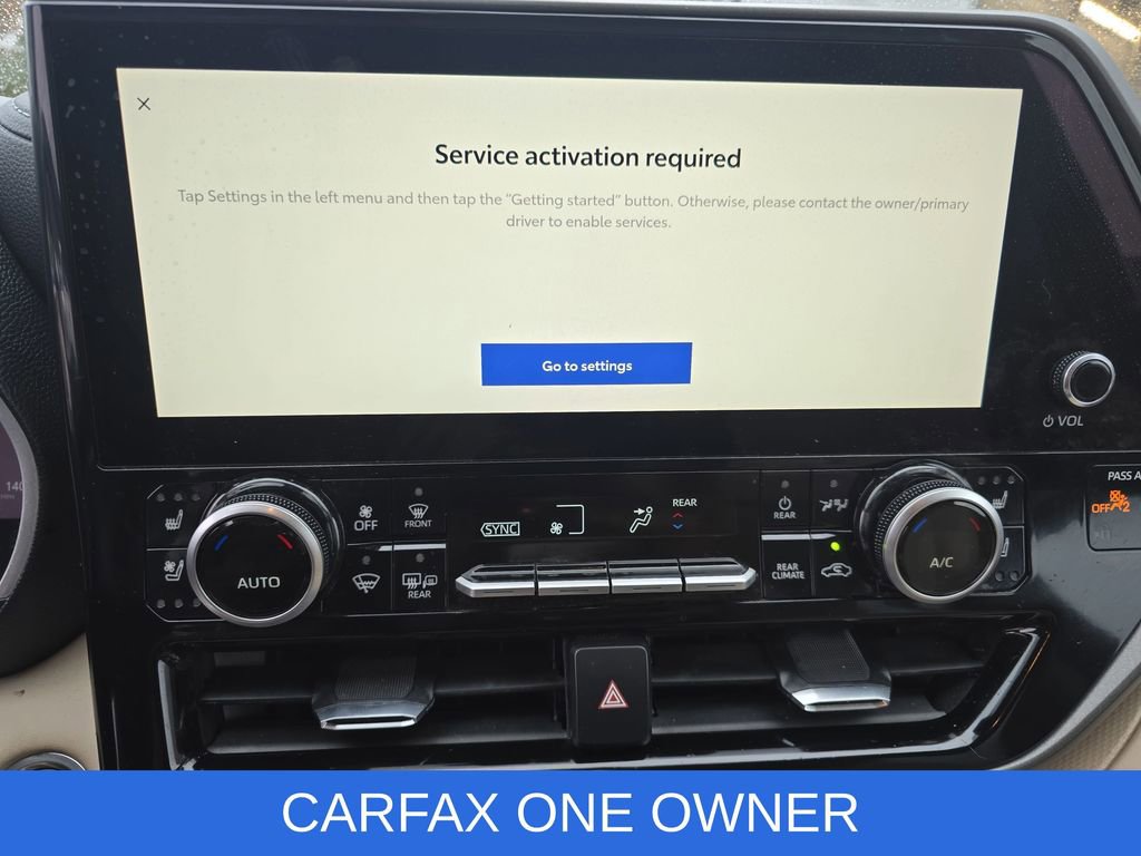 Used 2024 Toyota Highlander Limited image 24